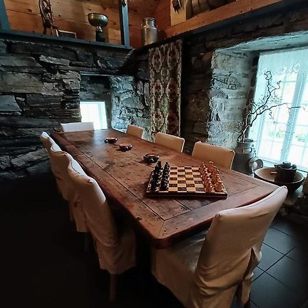 Orheimstunet - Gardsferie For Storfamilien Der Ogsa Hunden Er Velkommen Starheim Экстерьер фото