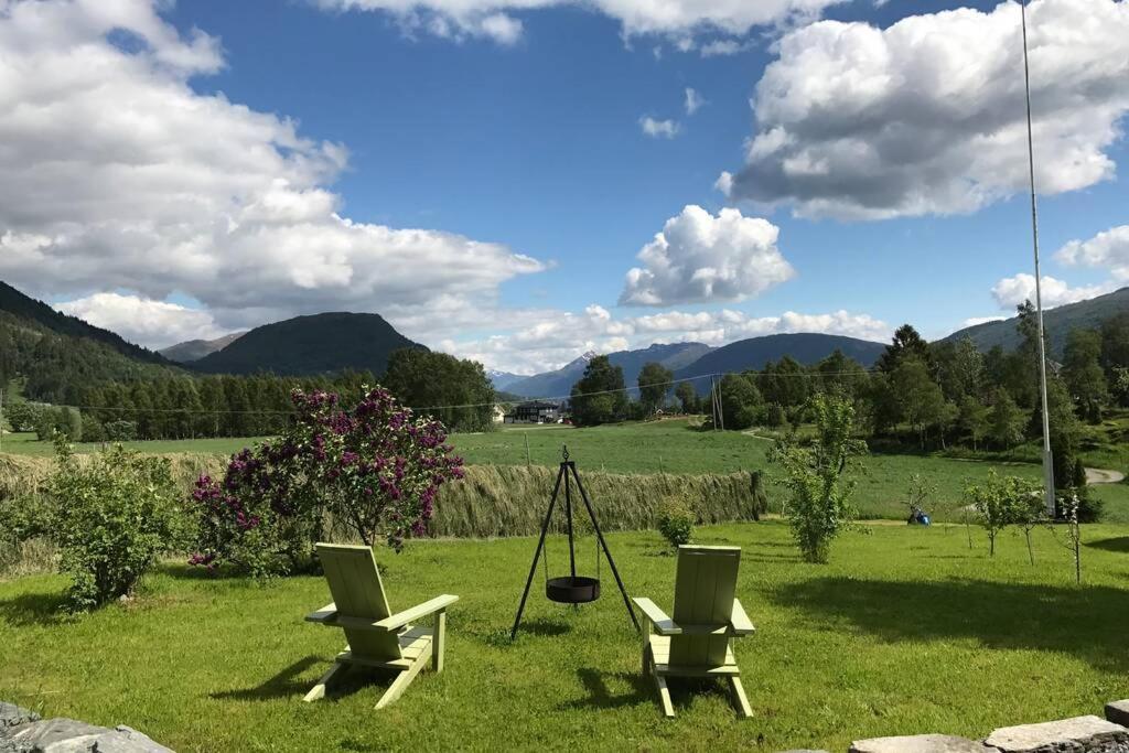 Orheimstunet - Gardsferie For Storfamilien Der Ogsa Hunden Er Velkommen Starheim Экстерьер фото